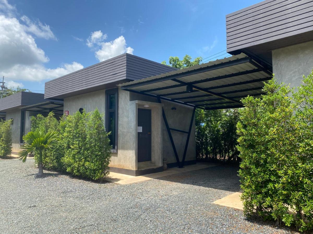 The Loft House Sakaeo Hotel Watthana Nakhon Luaran gambar