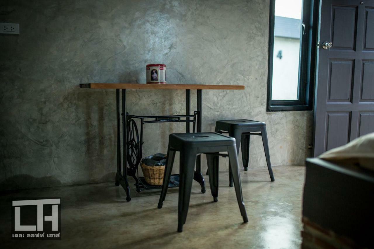 The Loft House Sakaeo Hotel Watthana Nakhon Luaran gambar