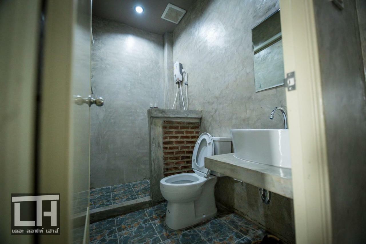 The Loft House Sakaeo Hotel Watthana Nakhon Luaran gambar