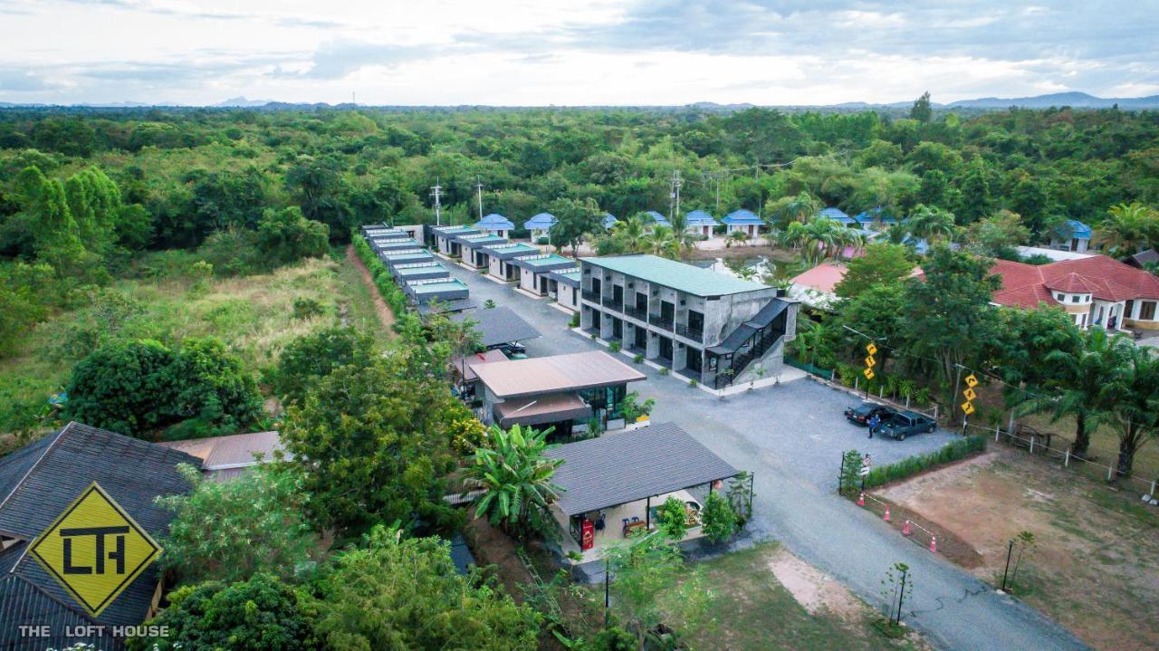 The Loft House Sakaeo Hotel Watthana Nakhon Luaran gambar
