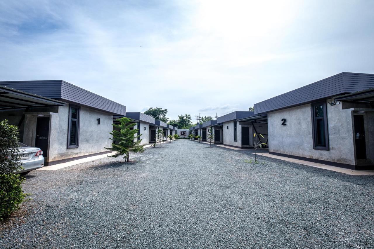 The Loft House Sakaeo Hotel Watthana Nakhon Luaran gambar