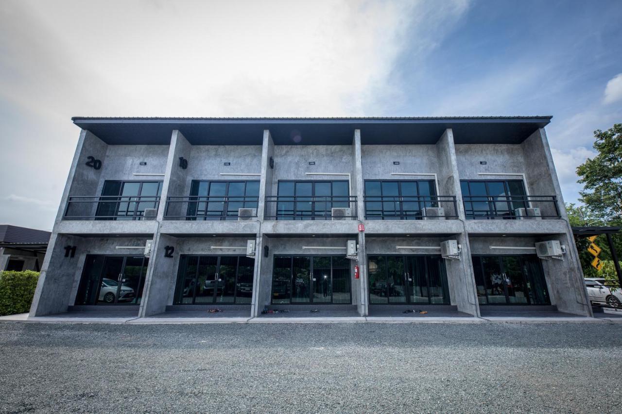 The Loft House Sakaeo Hotel Watthana Nakhon Luaran gambar